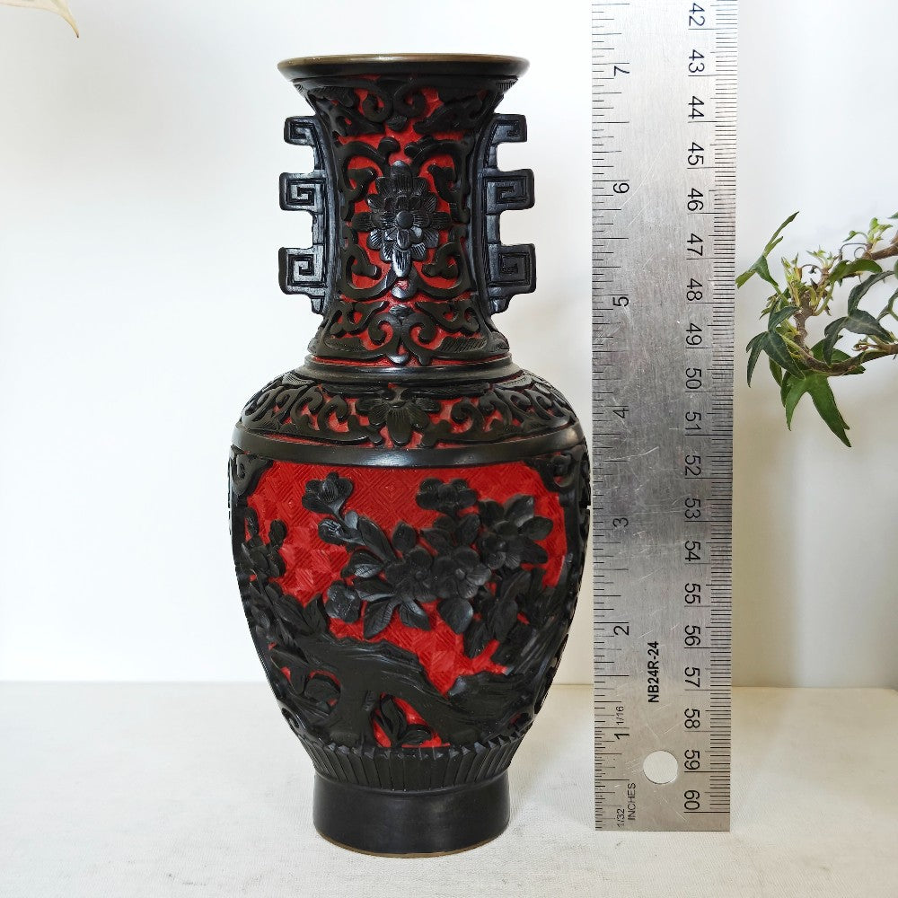 Black and red Cinnabar vase|13703