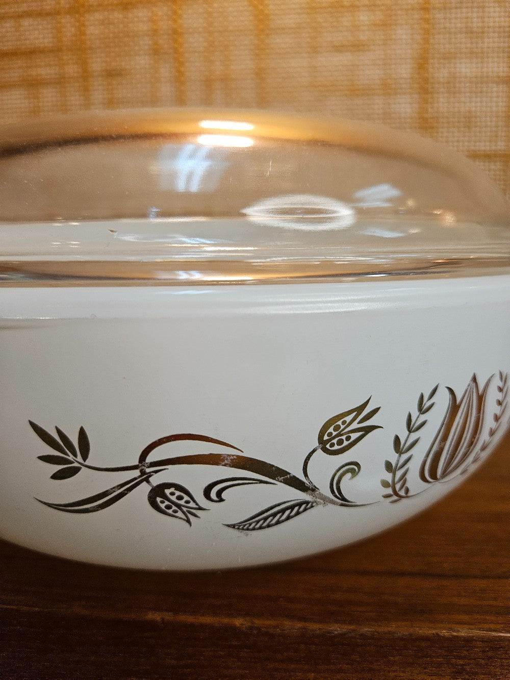 Pyrex Golden Tulip Casserole|12604
