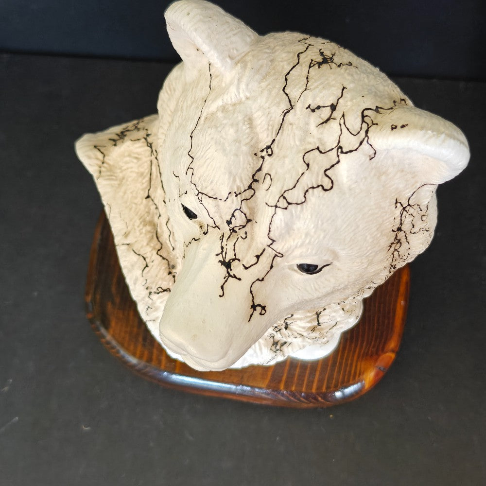 Horse hair ceramic bear head. Signed|13746