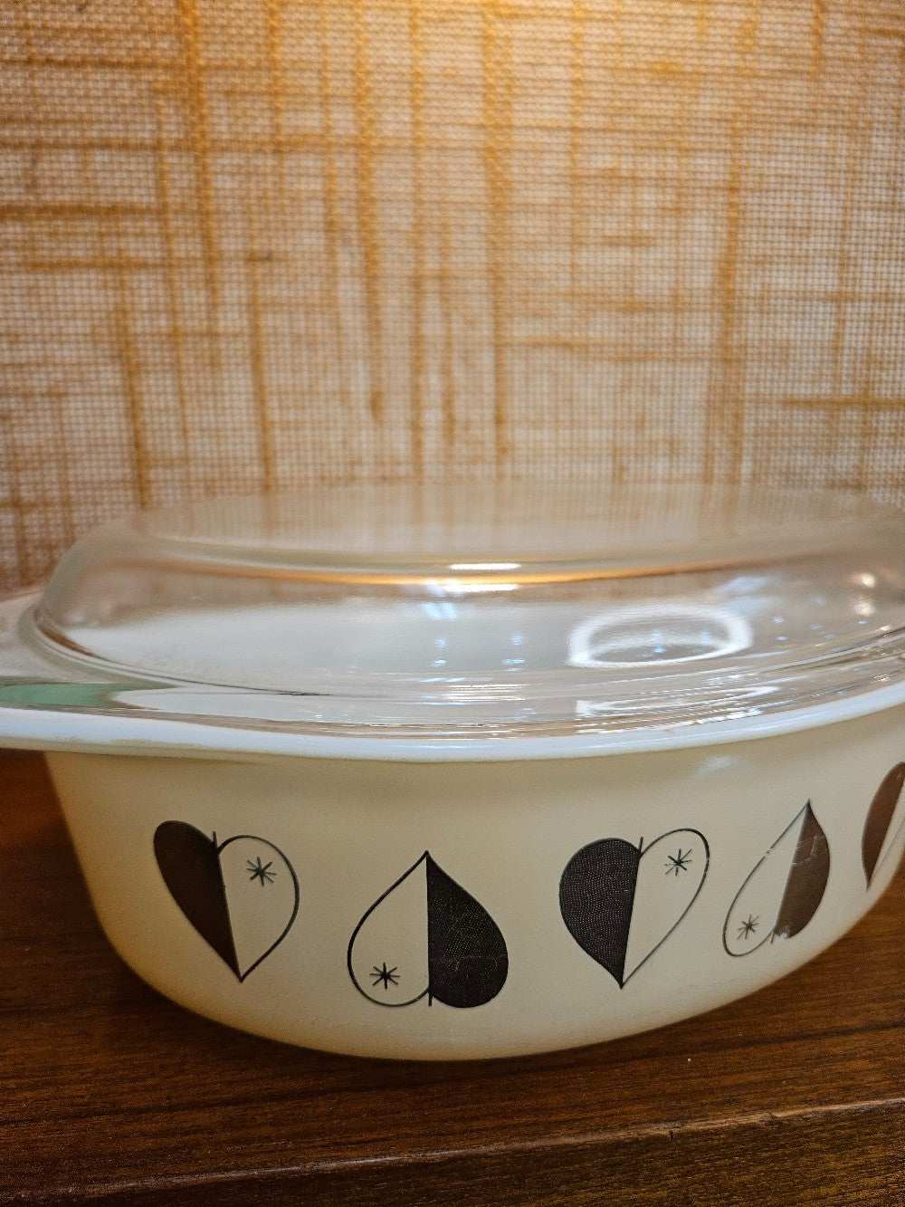 Pyrex 045 Golden Hearts with Lid and Cradle Warmer|12675