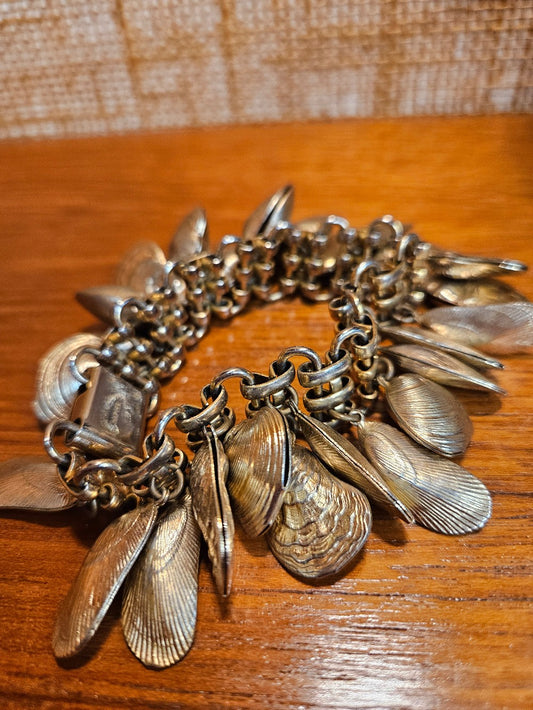 Napier Metal Gold Tone Sea Shell Charm Bracelet|12839