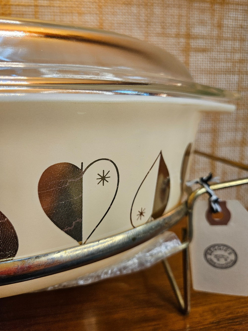 Pyrex 045 Golden Hearts with Lid and Cradle Warmer|12673
