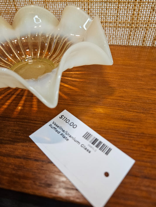 Vaseline/Uranium Glass Ruffled Plate|12635