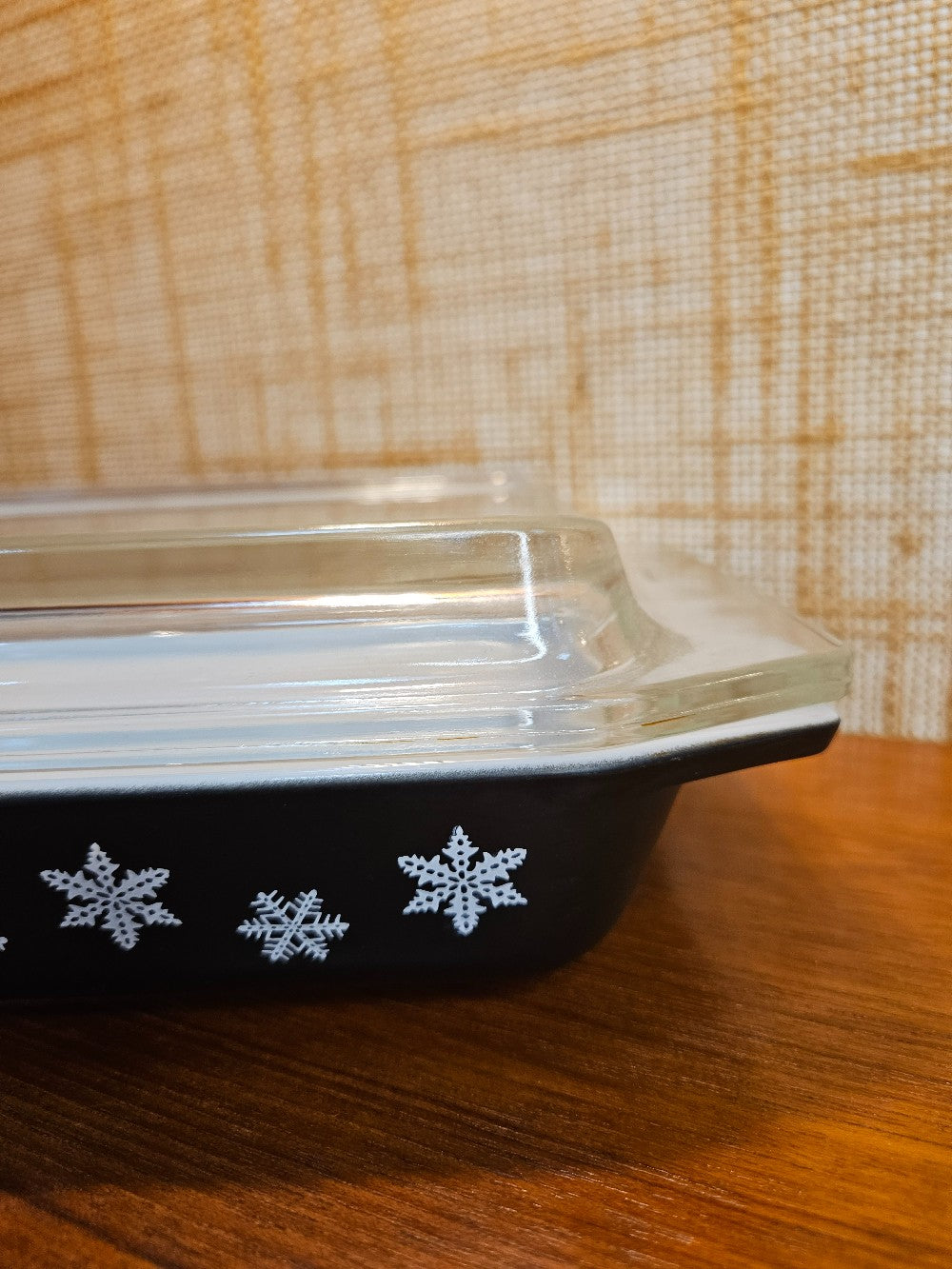 Pyrex Black Snowflake Space Saver|12688