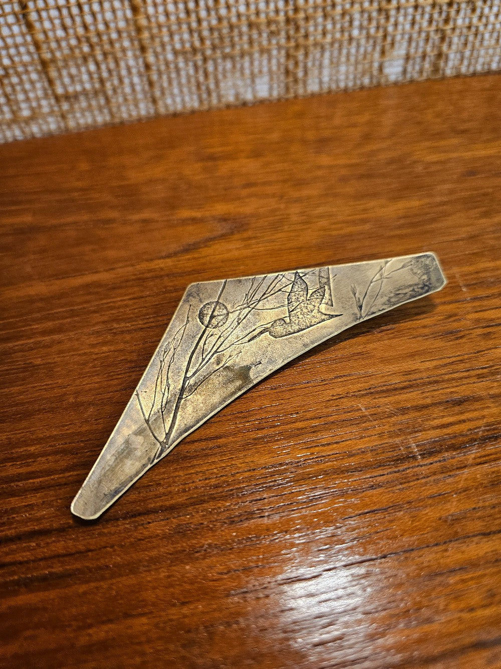 Brutalist Gold in Color Metal Angular Brooch with Bird|12860
