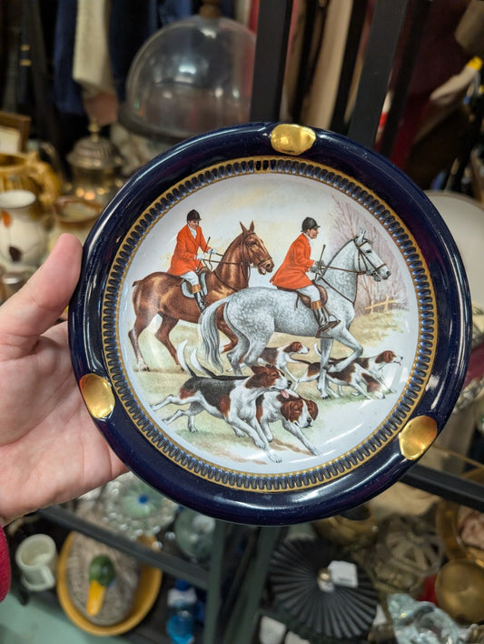 Italian Made Ashtray with Horses and Dogs|11604